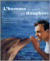 scientifique spécialiste des dauphins